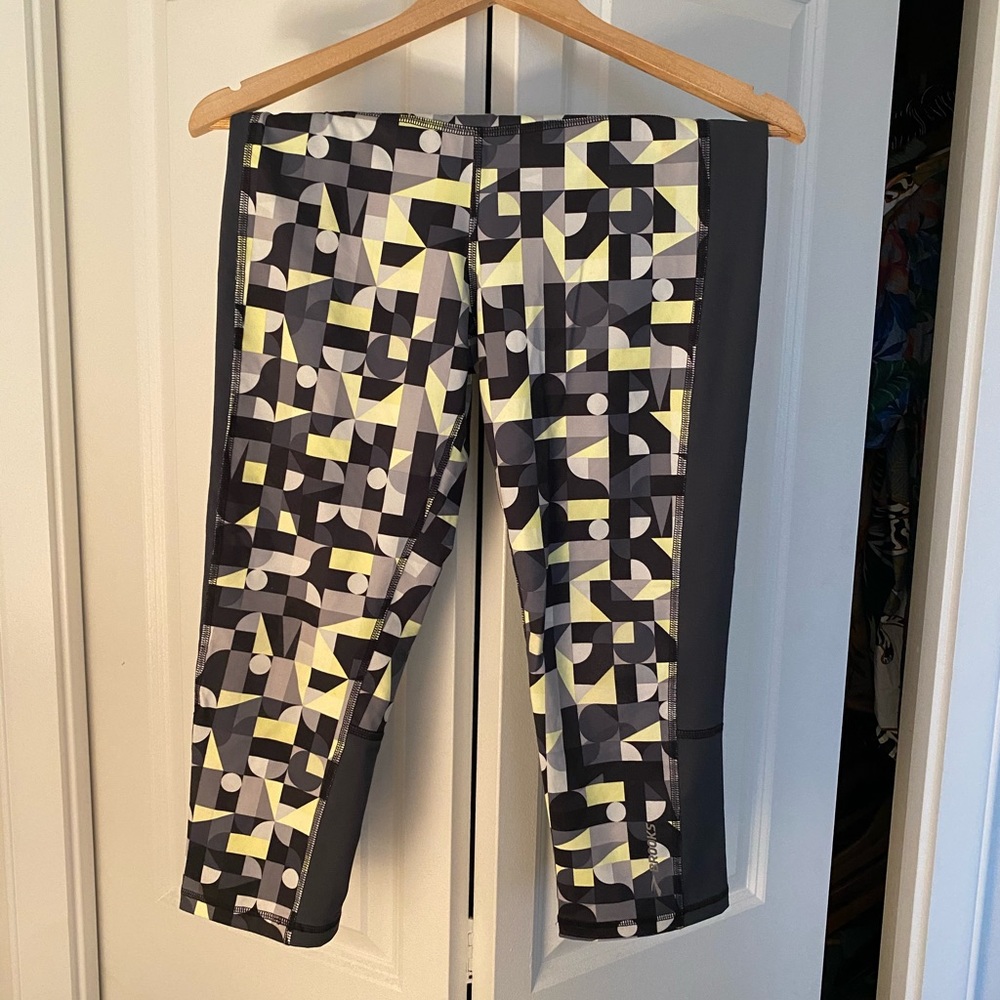NWOT Brooks crop leggings